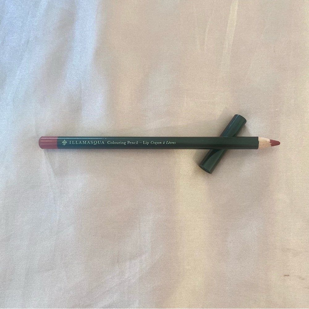 9/$50 Illamasqua Colouring Pencil